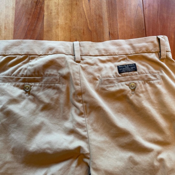 Banana Republic - Khaki Chinos - Size 32/32 - Picture 4 of 7